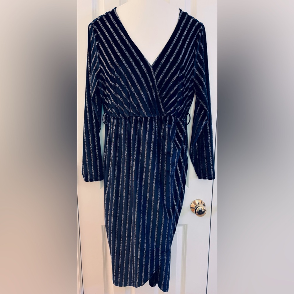 Bloomchic sz 12, navy & silver striped velour dress, metallic, faux wrap, EUC
